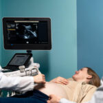 how much does an ultrasound tech make